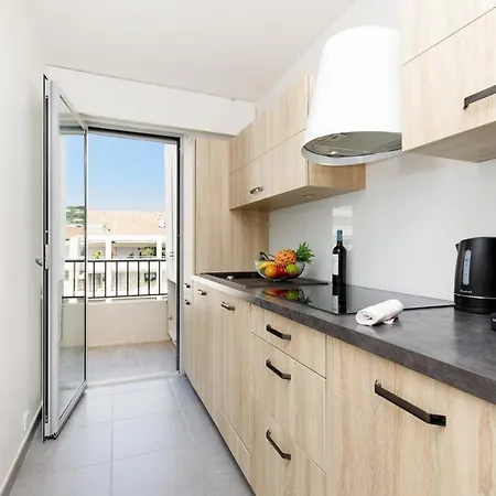 Apartment Royal Palm Yourhosthelper
